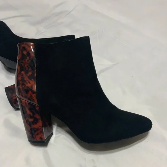 Farylrobin Black Ankle Boots with Tortoiseshell Block Heels - Picture 5 of 9